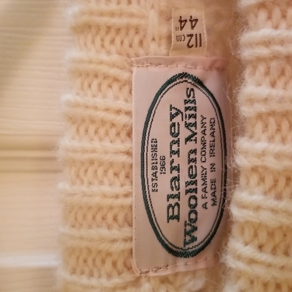🍀WOMANS IRISH WOOL SWEATER 🍀 - Picture 2 of 6
